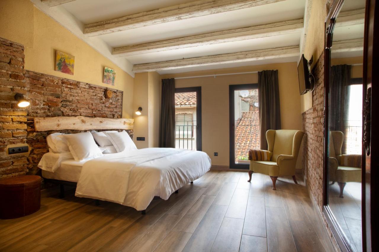 Priorat Aparthotel Falset Zewnętrze zdjęcie